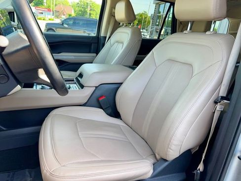 Used 2024 Ford Expedition Limited AWD/4WD image 14