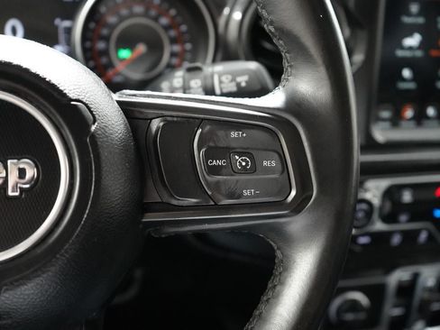 Used 2022 Jeep Wrangler Unlimited Sport AWD/4WD image 17