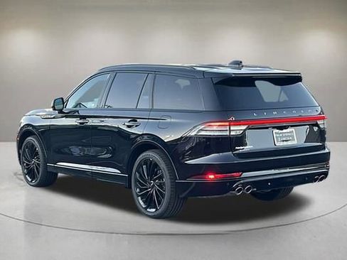 New 2025 Lincoln Aviator Reserve w/ Luxury Package image 3