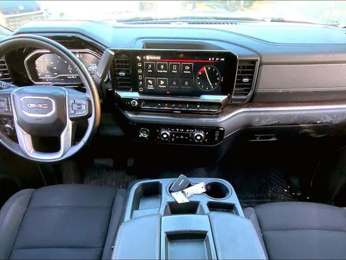 Used 2023 GMC Sierra 1500 Elevation image 16
