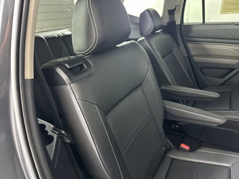 Used 2023 Volkswagen Atlas SE w/ Panoramic Sunroof Package FWD image 31