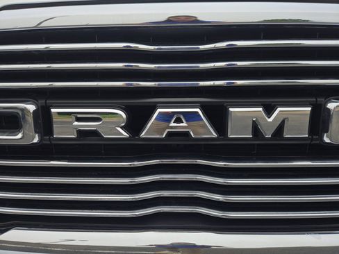 Used 2024 RAM 2500 Laramie AWD/4WD image 11