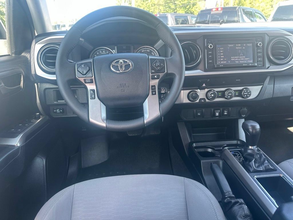 Used 2019 Toyota Tacoma SR5 AWD/4WD image 18