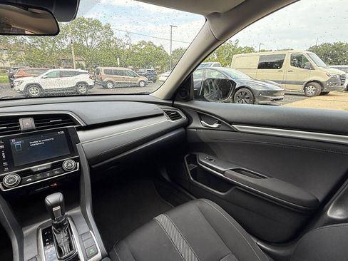 Used 2016 Honda Civic EX image 18