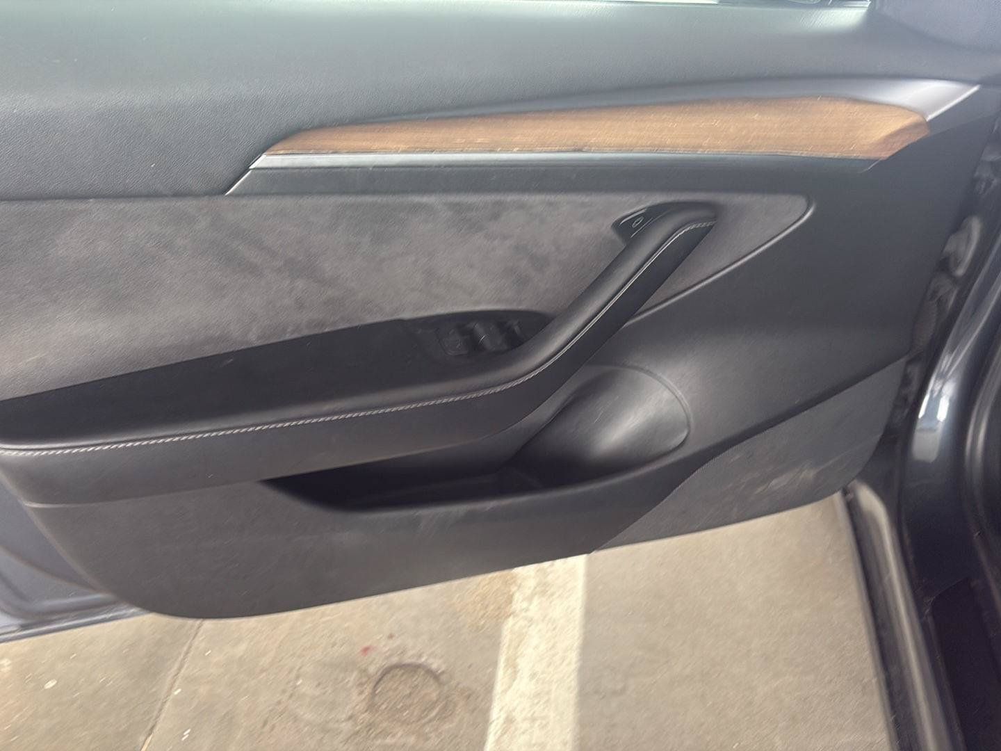Used 2022 Tesla Model 3 Standard Range RWD image 3