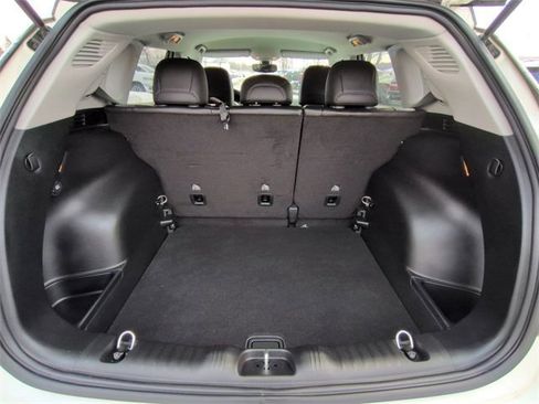 Used 2020 Jeep Compass Limited image 23