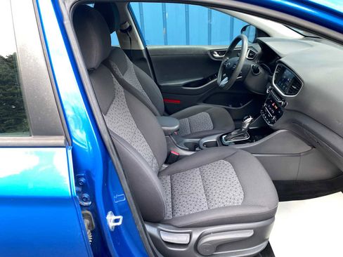Used 2018 Hyundai Ioniq Blue image 25