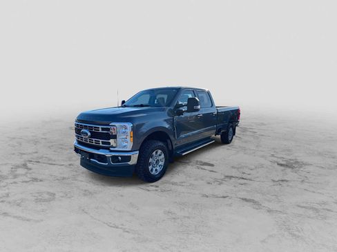 Used 2023 Ford F350 XLT w/ 360-Degree Camera Package image 4