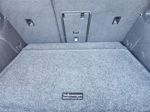 Used 2022 Volkswagen GTI SE image 32