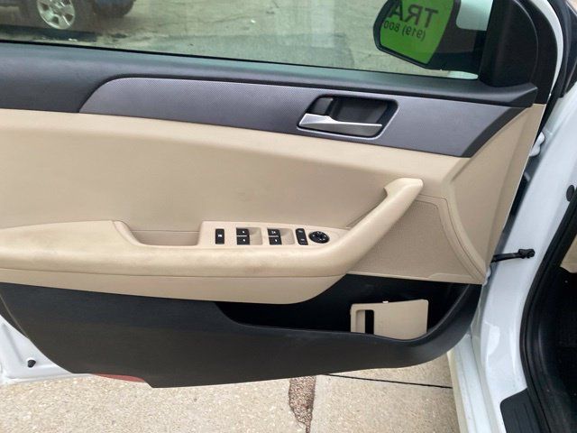 Used 2019 Hyundai Sonata SE FWD image 17