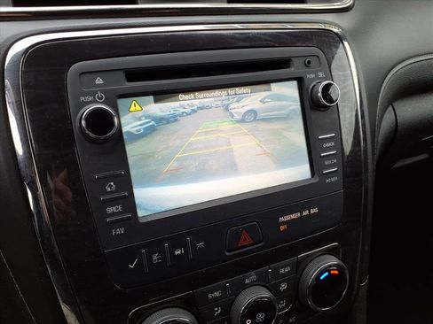 Used 2017 Buick Enclave Leather image 17