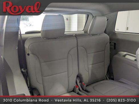 Used 2018 GMC Acadia SLT image 11