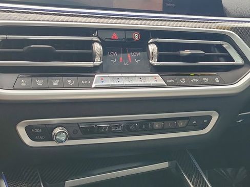 Used 2022 BMW X5 M50i w/ Premium Package image 32