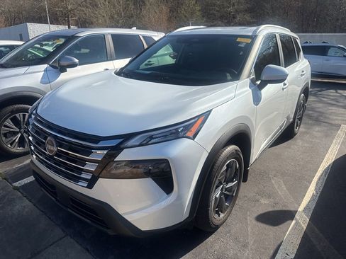 Certified 2025 Nissan Rogue SV w/ SV Premium Package image 3