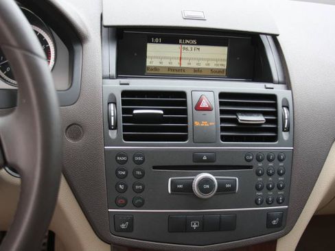 Used 2011 Mercedes-Benz C 300 4MATIC Sedan image 33
