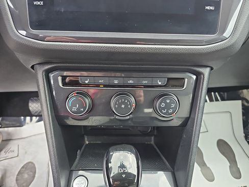 Used 2024 Volkswagen Tiguan S image 28