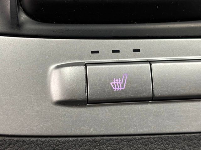 Used 2024 Kia Carnival LX FWD image 34