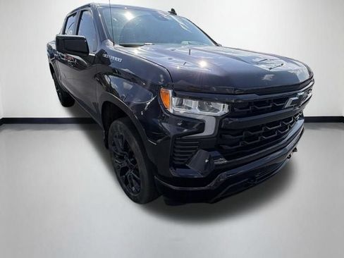 Used 2023 Chevrolet Silverado 1500 RST AWD/4WD image 4