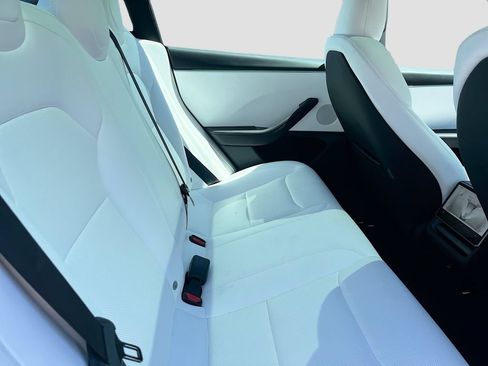 Used 2025 Tesla Model 3 Long Range RWD image 28