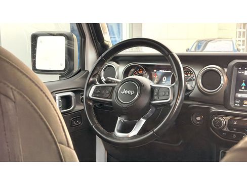 Used 2020 Jeep Gladiator Overland image 14