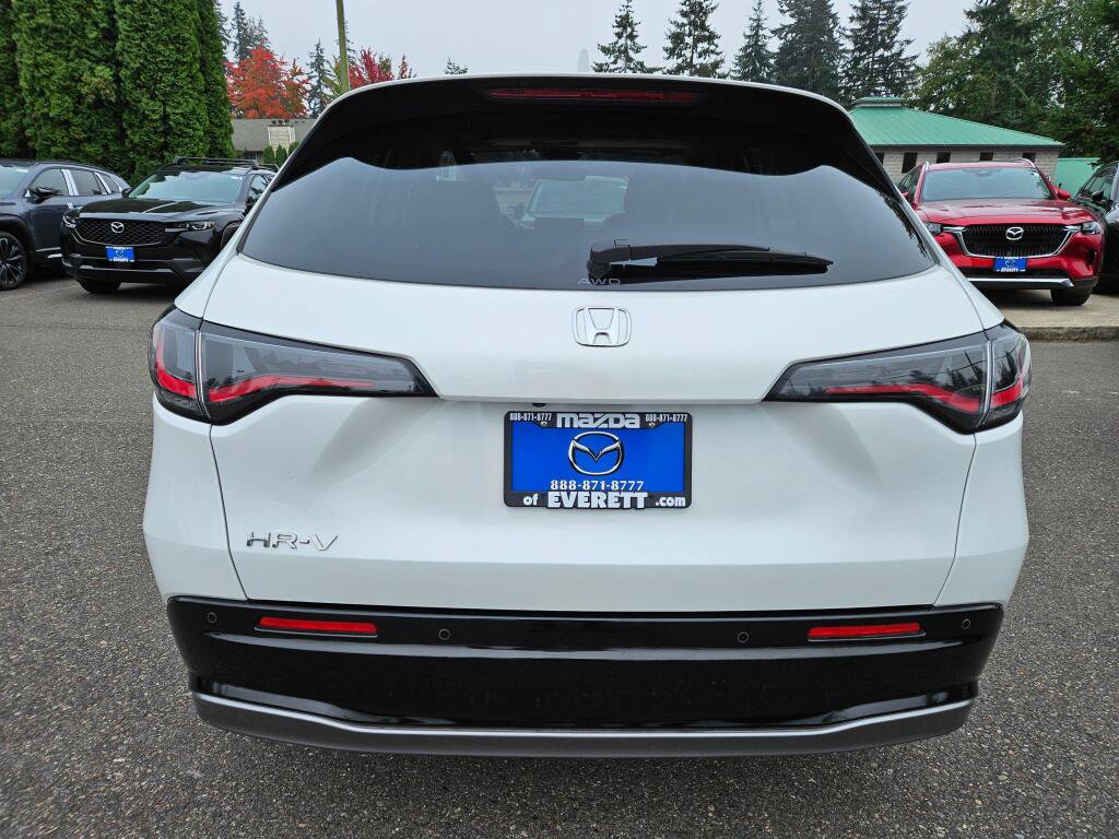 Used 2023 Honda HR-V EX-L image 4