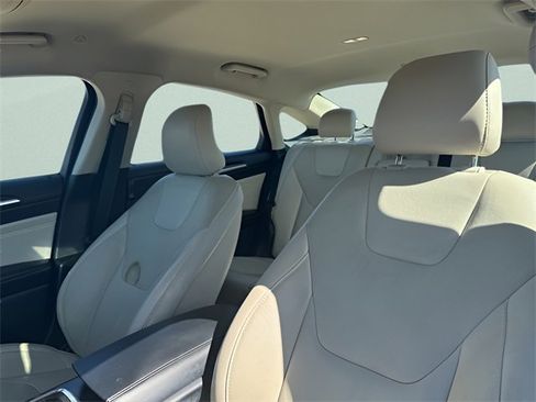 Used 2018 Ford Fusion Titanium image 20