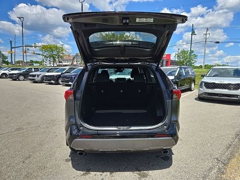 Used 2021 Toyota RAV4 XSE AWD/4WD image 7