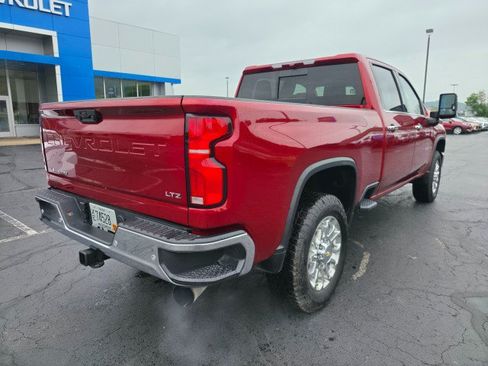 Used 2025 Chevrolet Silverado 2500 LTZ w/ LTZ Convenience Package AWD/4WD image 5