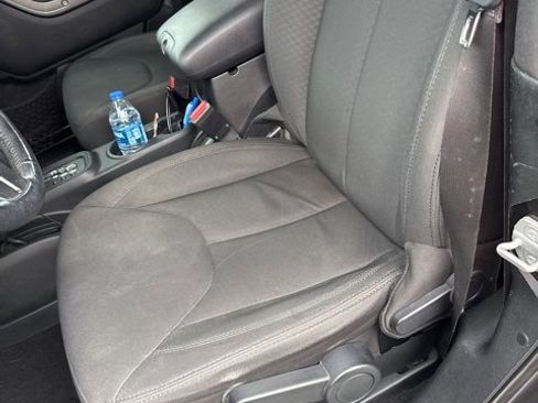 Used 2018 Jeep Wrangler Sport image 5