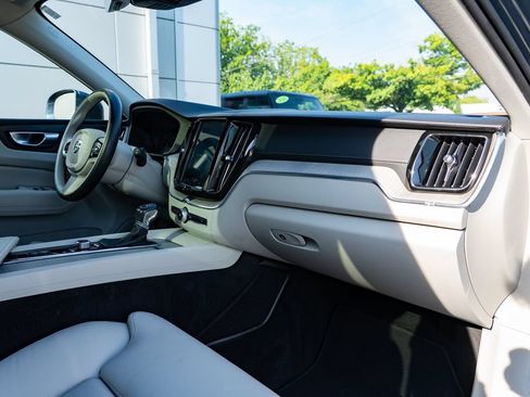 Used 2019 Volvo XC60 T6 Inscription w/ Protection Package AWD/4WD image 29