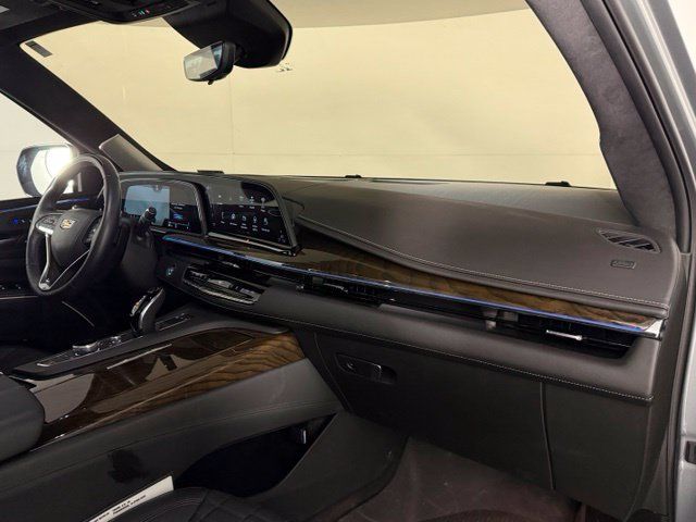 Used 2024 Cadillac Escalade Sport Platinum w/ LPO, ONYX Package AWD/4WD image 14