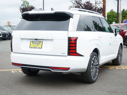 Used 2026 Hyundai Palisade Calligraphy image 4