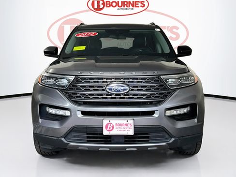Used 2022 Ford Explorer XLT w/ Equipment Group 202A AWD/4WD image 5