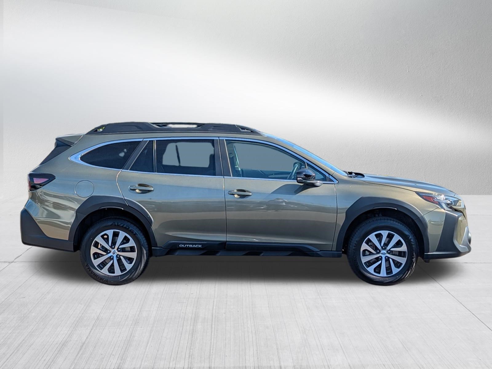 Certified 2025 Subaru Outback Premium AWD/4WD image 8