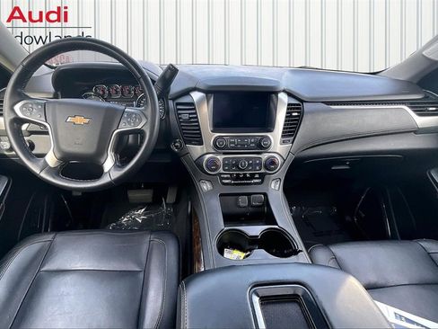 Used 2019 Chevrolet Suburban LT w/ LT Signature Package image 7