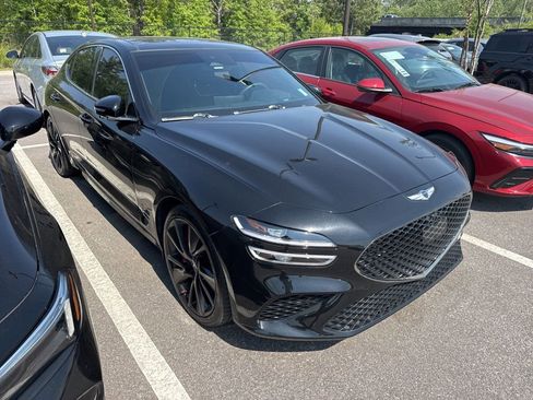 Used 2022 Genesis G70 3.3T RWD image 2
