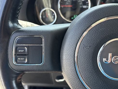 Used 2012 Jeep Wrangler Unlimited Sport AWD/4WD image 13