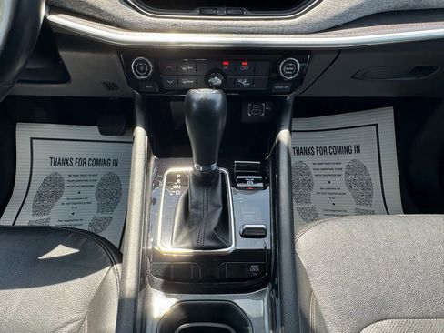 Used 2022 Jeep Compass Latitude image 28