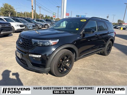 Used 2023 Ford Explorer ST-Line w/ Class IV Trailer Tow Package image 7