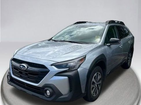 Certified 2025 Subaru Outback Premium AWD/4WD image 5