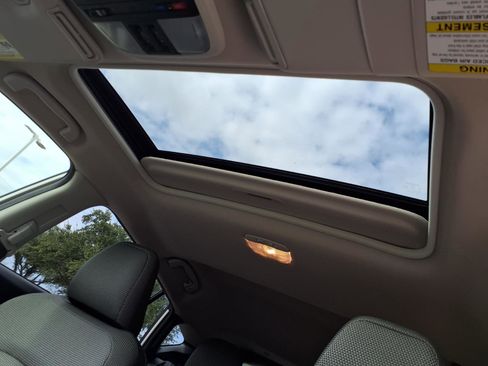 Certified 2024 Subaru Crosstrek 2.0i Premium image 5