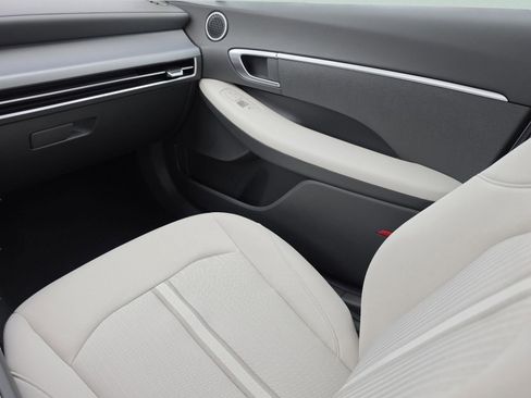 New 2026 Hyundai Sonata SE FWD image 17