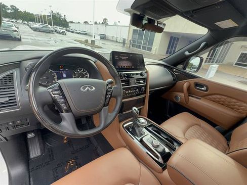 Used 2023 INFINITI QX80 Sensory w/ Cargo Package AWD/4WD image 11