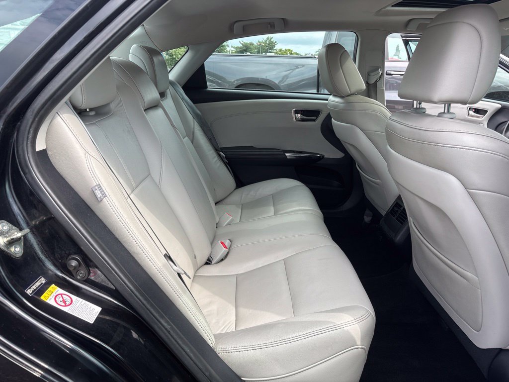 Used 2016 Toyota Avalon XLE Premium FWD image 35
