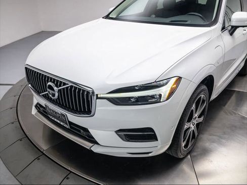 Used 2021 Volvo XC60 T8 Inscription w/ Advanced Package image 9