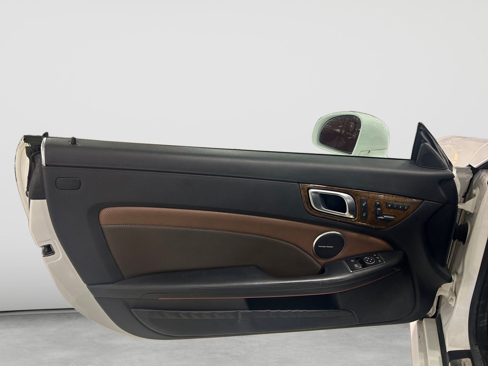 Used 2015 Mercedes-Benz SLK 250 image 12
