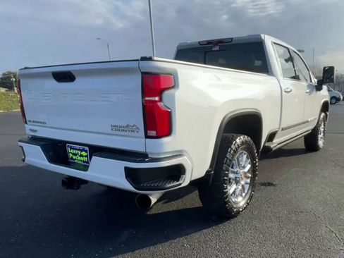 Used 2024 Chevrolet Silverado 2500 High Country w/ Technology Package image 8
