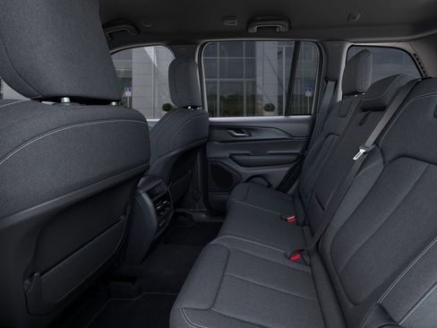 New 2025 Jeep Grand Cherokee Laredo w/ Luxury Tech Group I image 25