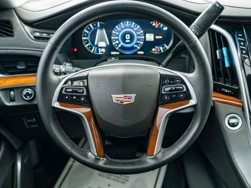 Used 2019 Cadillac Escalade Premium Luxury AWD/4WD image 18