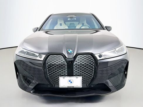 Used 2024 BMW iX xDrive50 w/ Premium Package AWD/4WD image 2